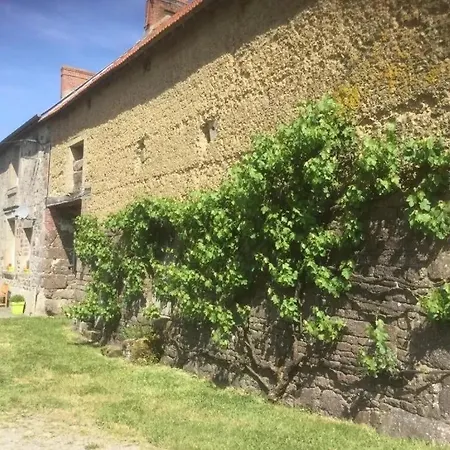 La Petellerie, maison de campagne avec piscine pour un séjour détente Moyon Extérieur photo