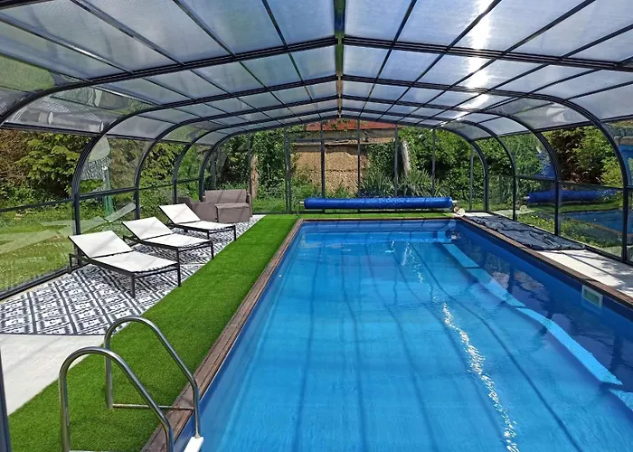 La Petellerie, maison de campagne avec piscine pour un séjour détente